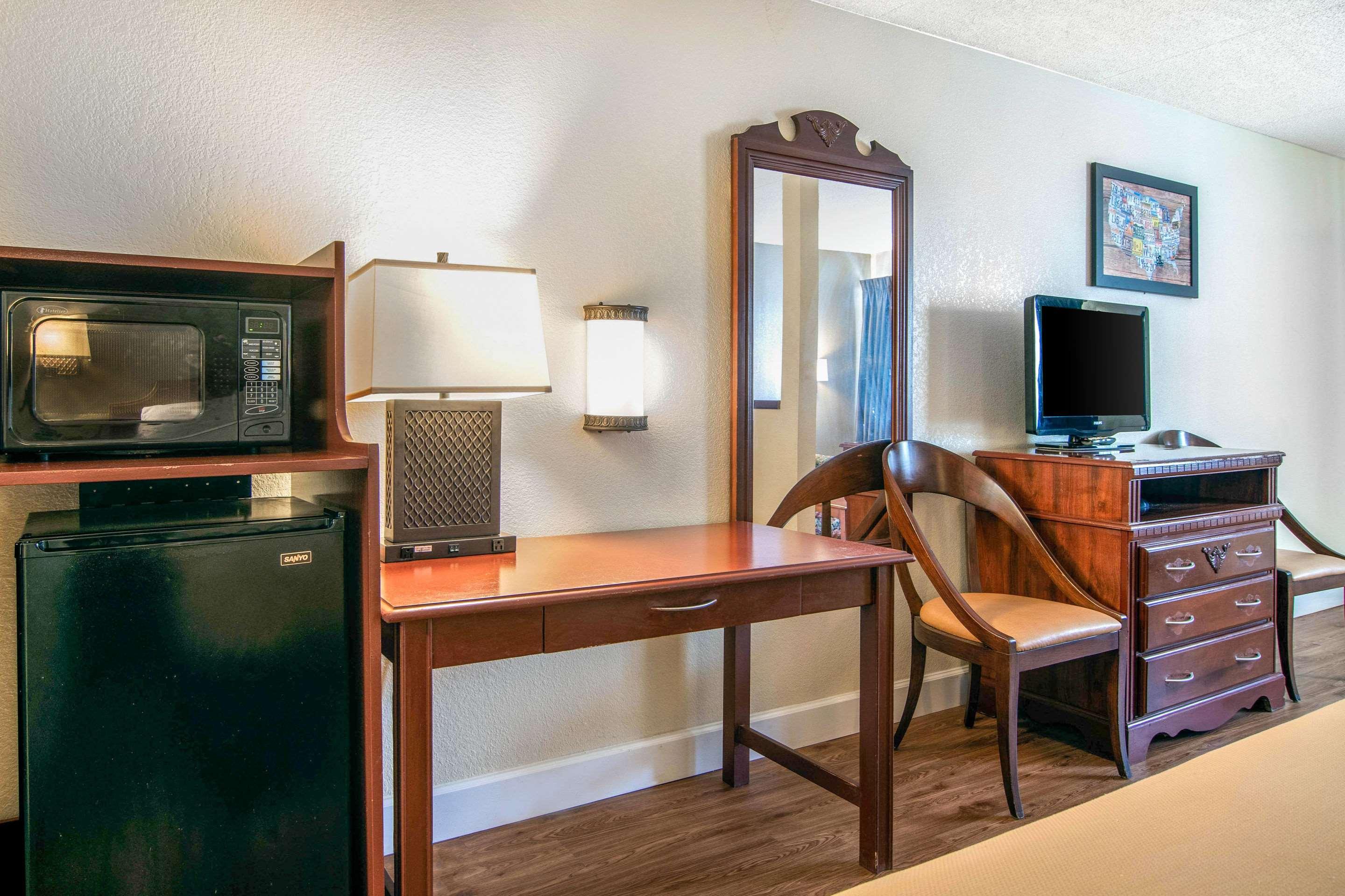 Econo Lodge Inn & Suites Fort Oglethorpe Dış mekan fotoğraf