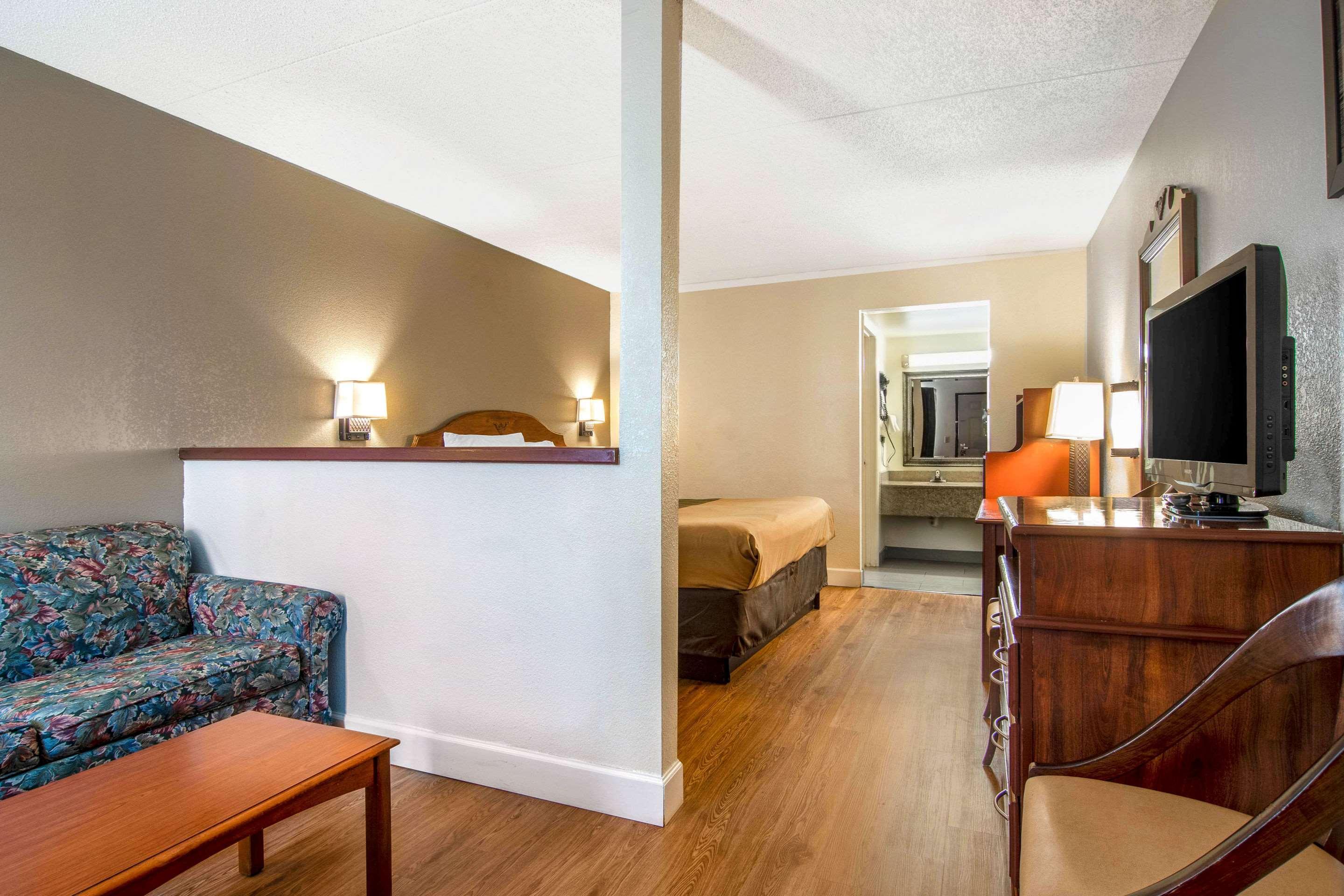 Econo Lodge Inn & Suites Fort Oglethorpe Dış mekan fotoğraf