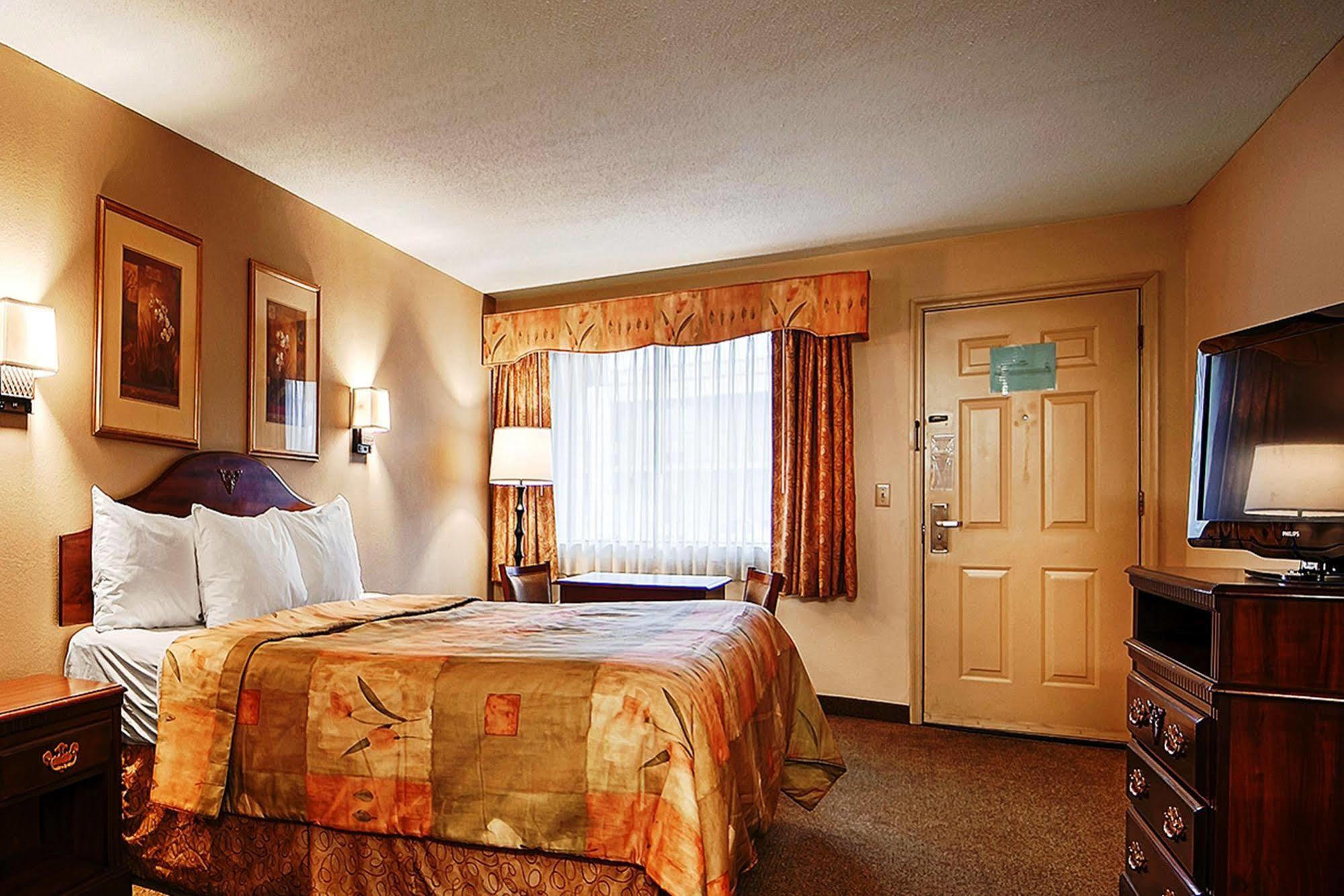 Econo Lodge Inn & Suites Fort Oglethorpe Dış mekan fotoğraf